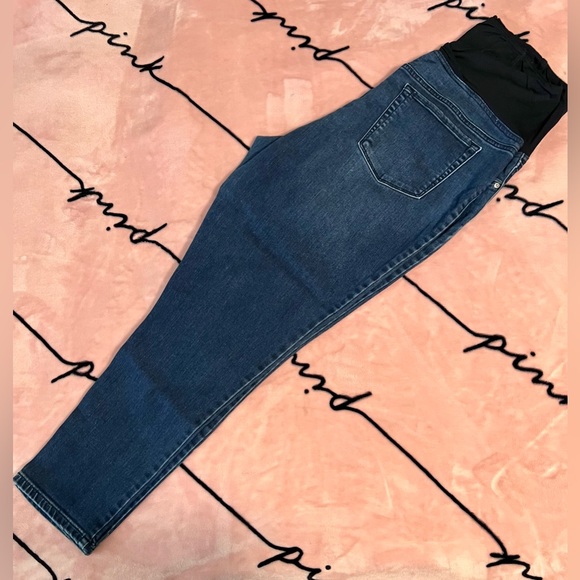 Plus size maternity jeggings. Great condition. Size 16 isabel maternity. - Picture 2 of 5